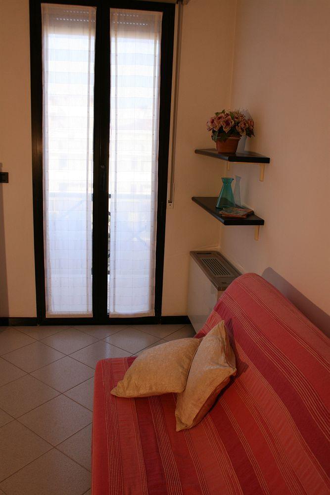 Residenza Sol Holiday Римини Экстерьер фото