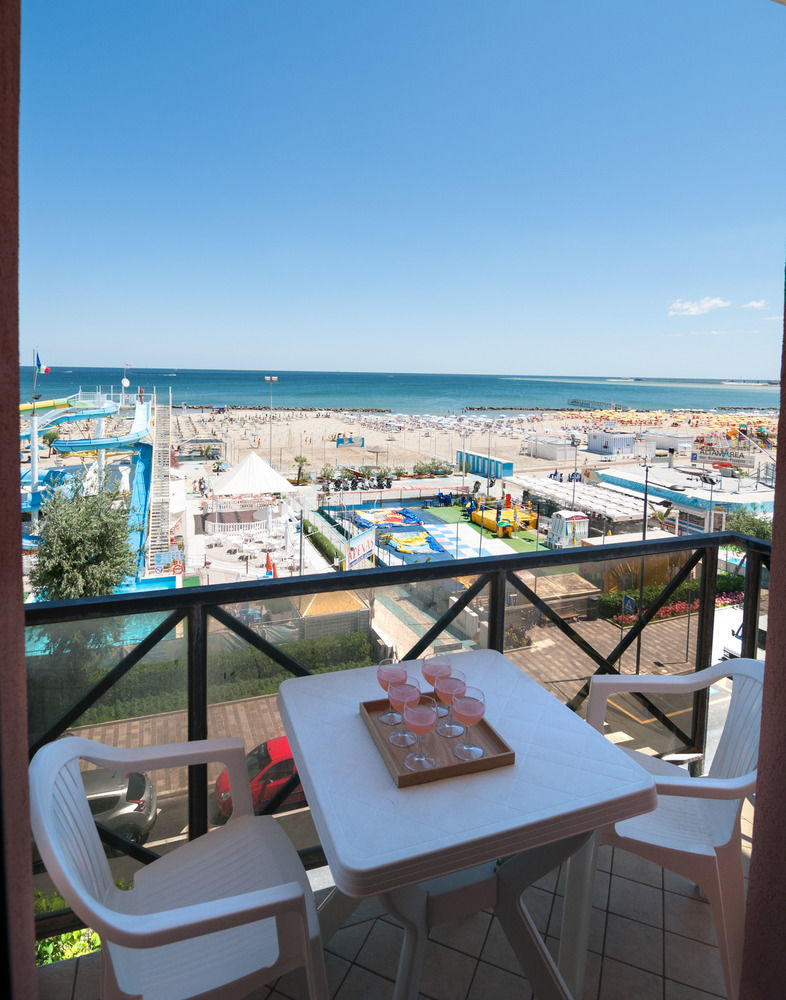 Residenza Sol Holiday Римини Экстерьер фото