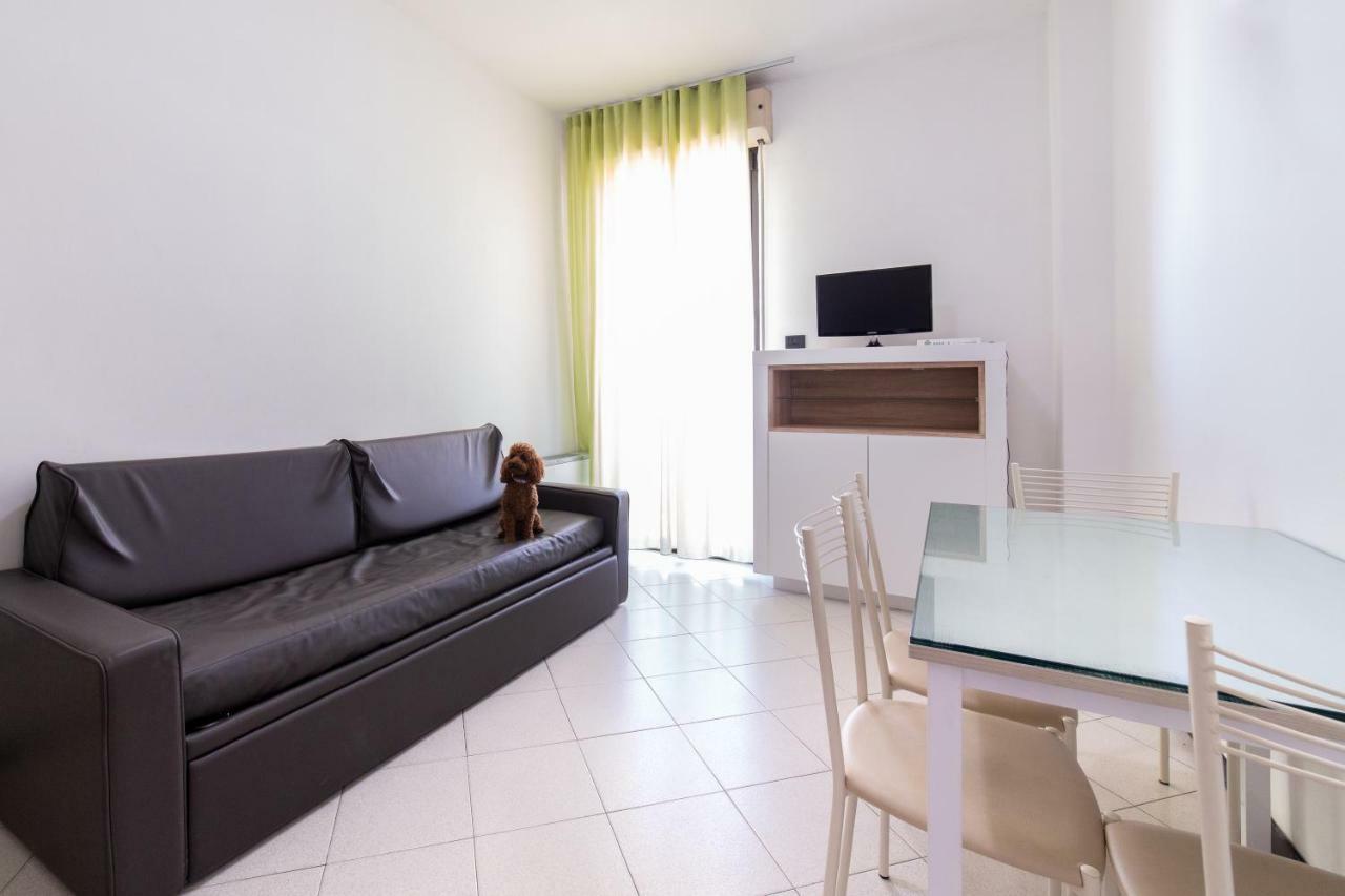Residenza Sol Holiday Римини Экстерьер фото