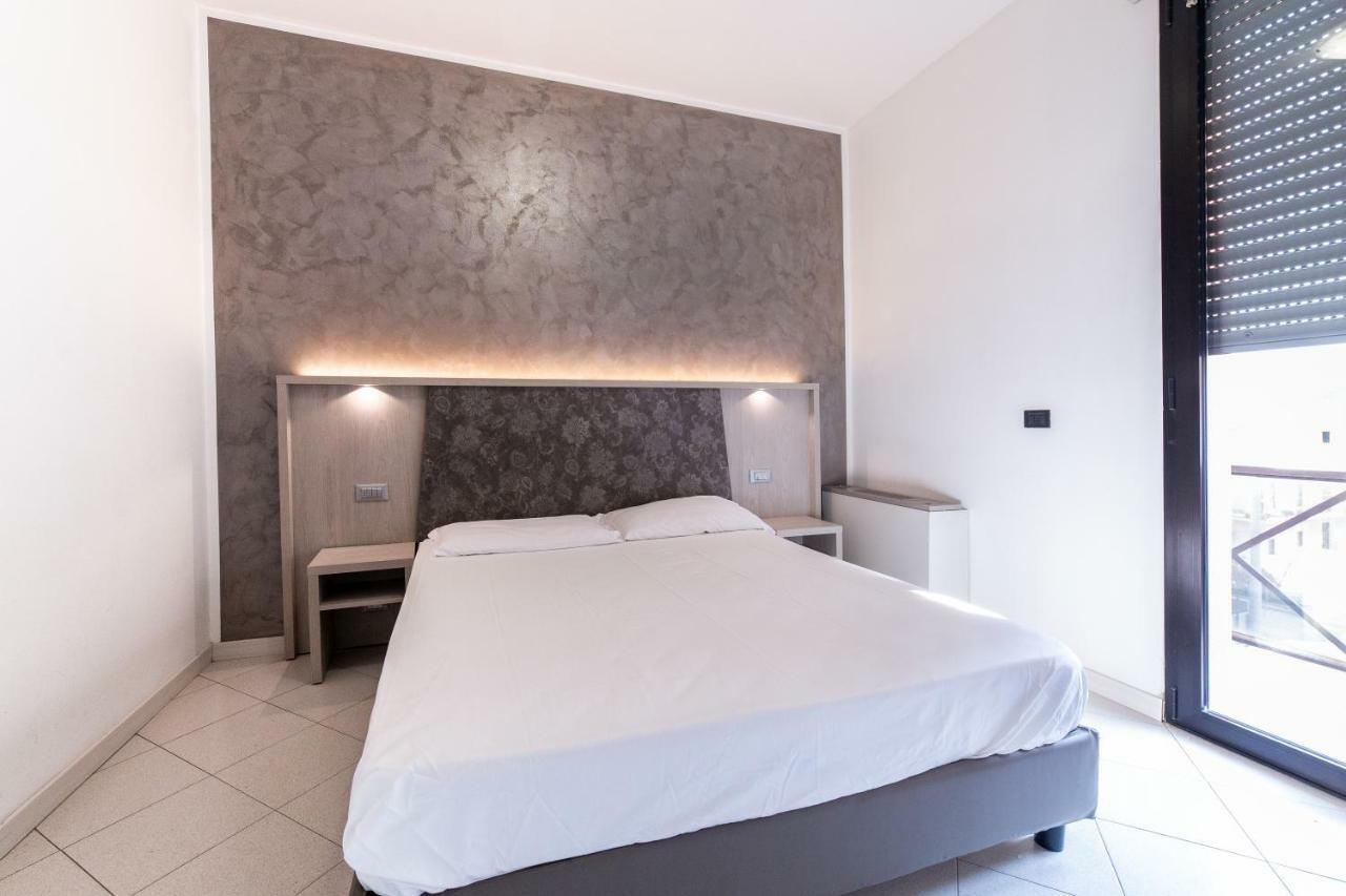 Residenza Sol Holiday Римини Экстерьер фото
